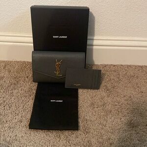 Uptown YSL Wallet On Chain In Grained Leather